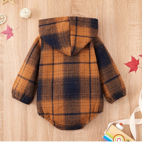 Casual Long Sleeve Button Down Plaid Hoodie Romper (0-3months) - Picture 2 of 7